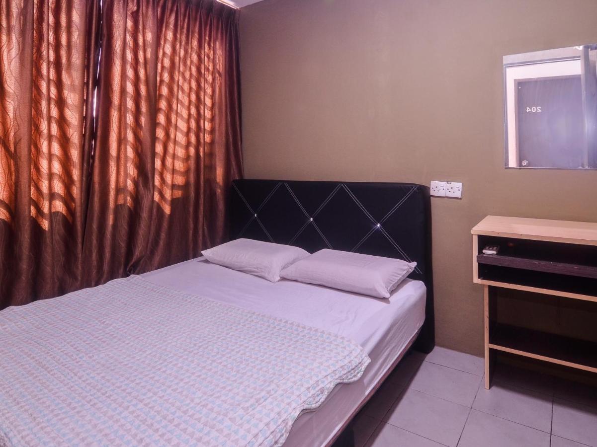 Spot On 89630 Hilltop Room Kuching Extérieur photo