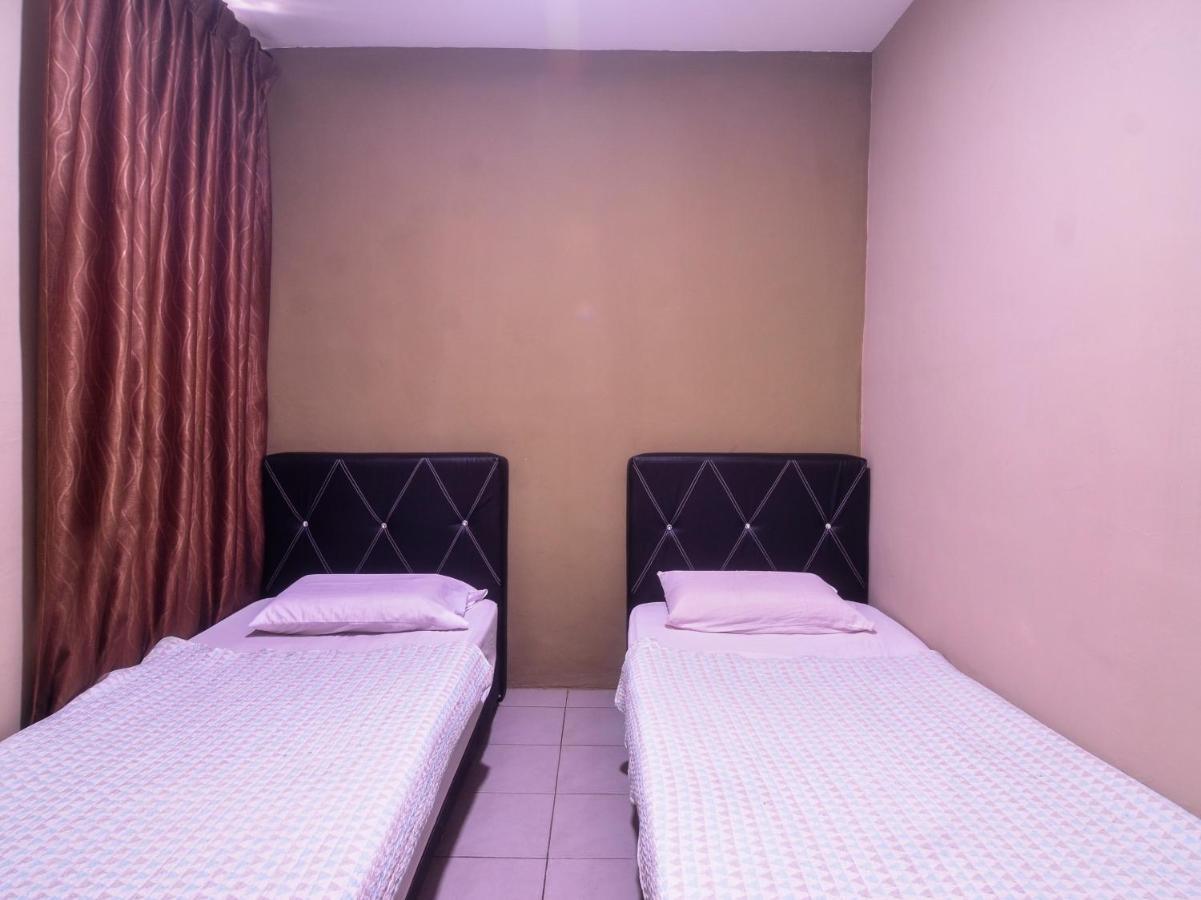 Spot On 89630 Hilltop Room Kuching Extérieur photo