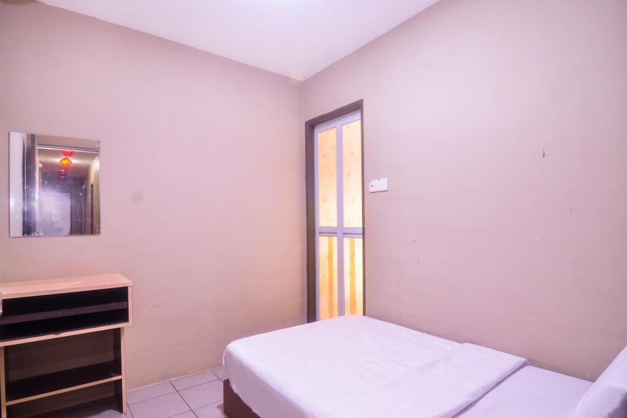 Spot On 89630 Hilltop Room Kuching Extérieur photo