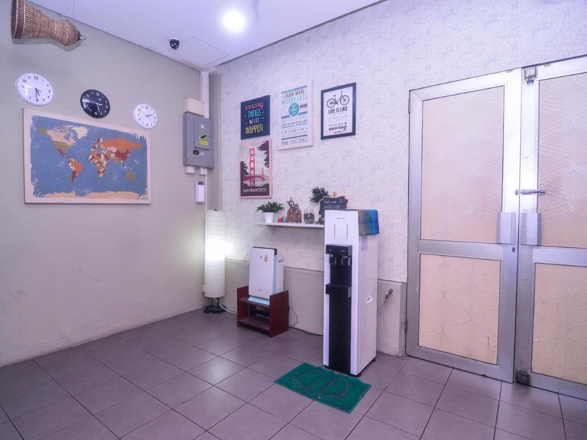 Spot On 89630 Hilltop Room Kuching Extérieur photo